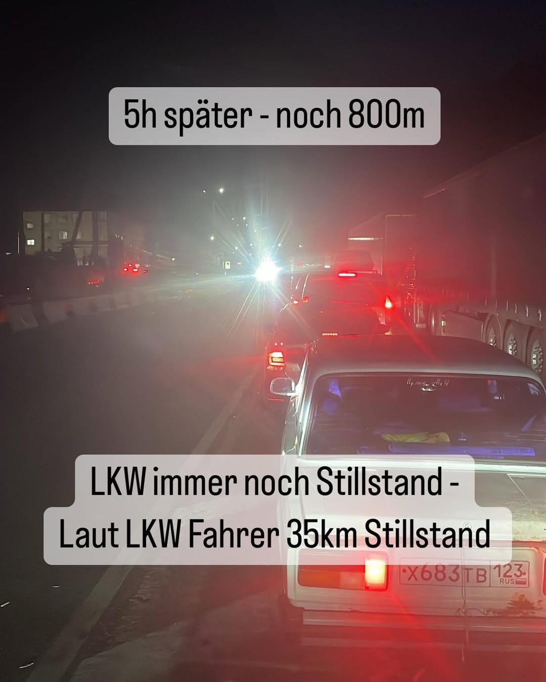 LKW-Schlange vor der Grenze