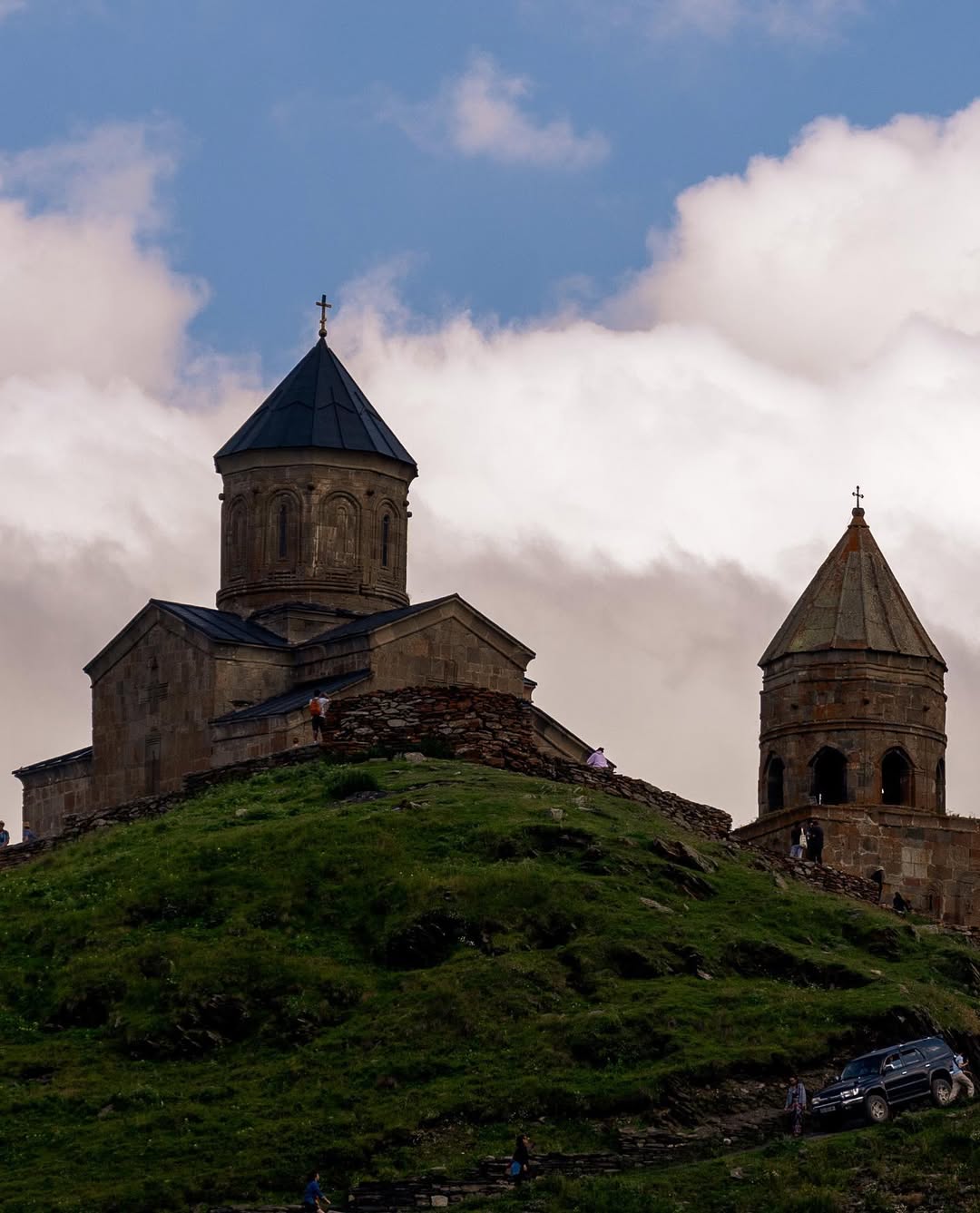 Georgien: Gergetier Dreifaltigkeitskirche & Kaukasus-Highlights