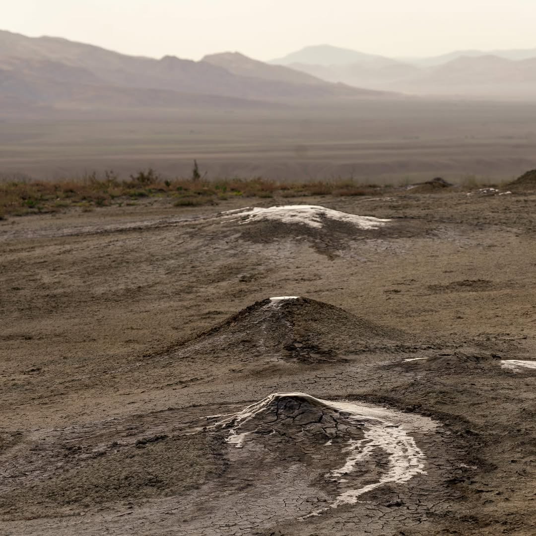 Takhti-Tepha Schlammvulkane: Georgiens ultimatives Offroad-Abenteuer