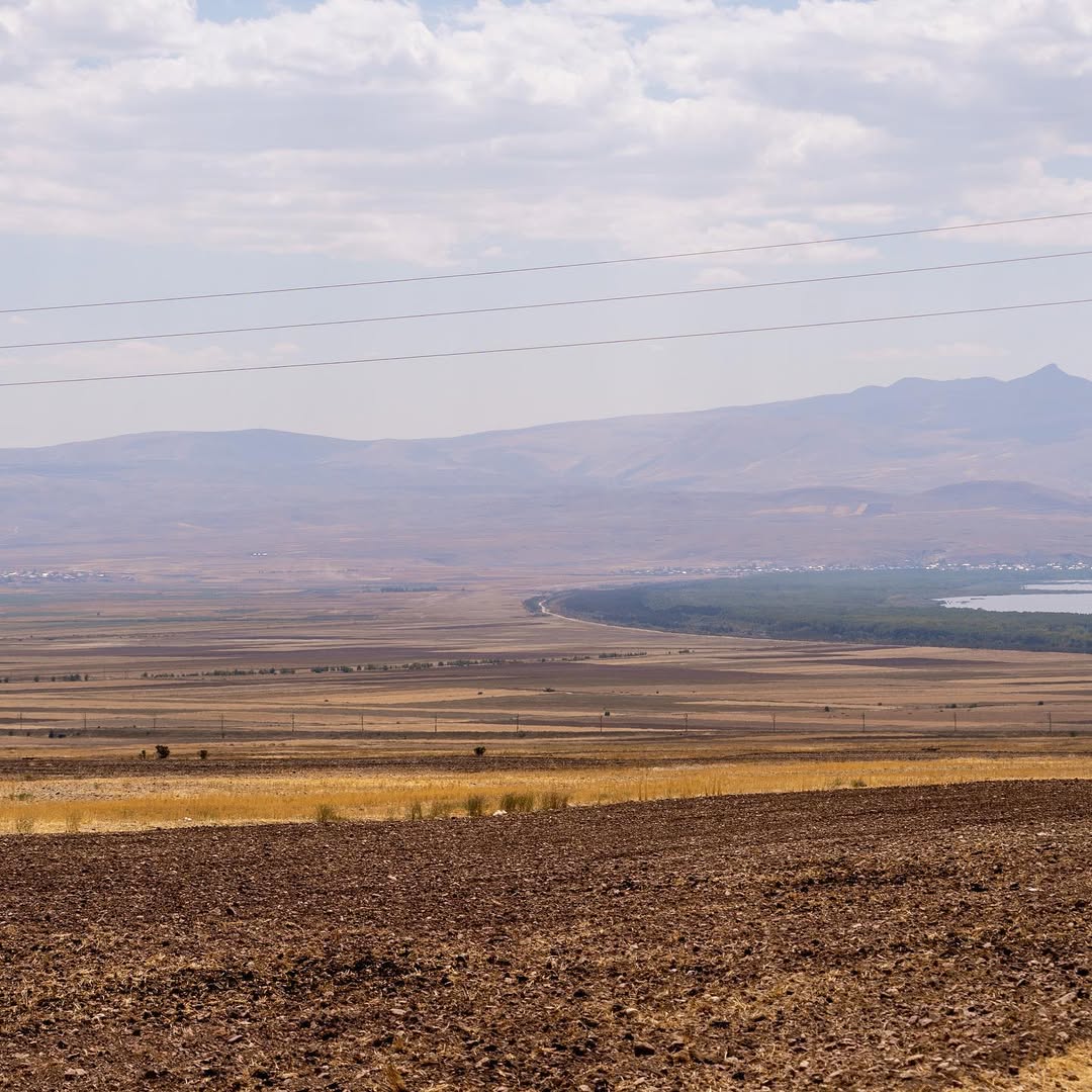 Lake Arpi Nationalpark: Armeniens bestgehütetes Geheimnis im Grenzdreieck